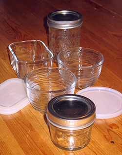 photo of glass storage containers with lids